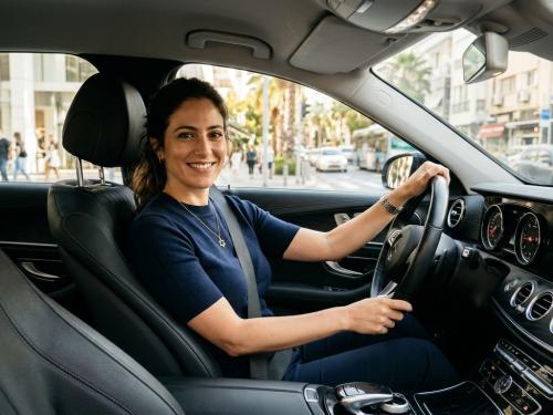 נשים מאחורי ההגה: איך עולם התחבורה משתנה ומדוע הגיע הזמן לשבור את הסטריאוטיפים?