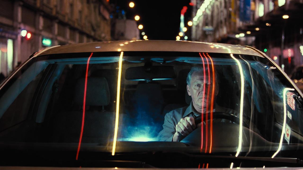 מאחורי ההגה: הסיפורים שלא תשמעו בחדשות של נהגי המוניות